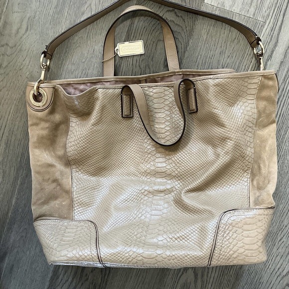 Coach F30963 Hadley Exotic Python Tan Leather Bag Tan Euc - Picture 4 of 12